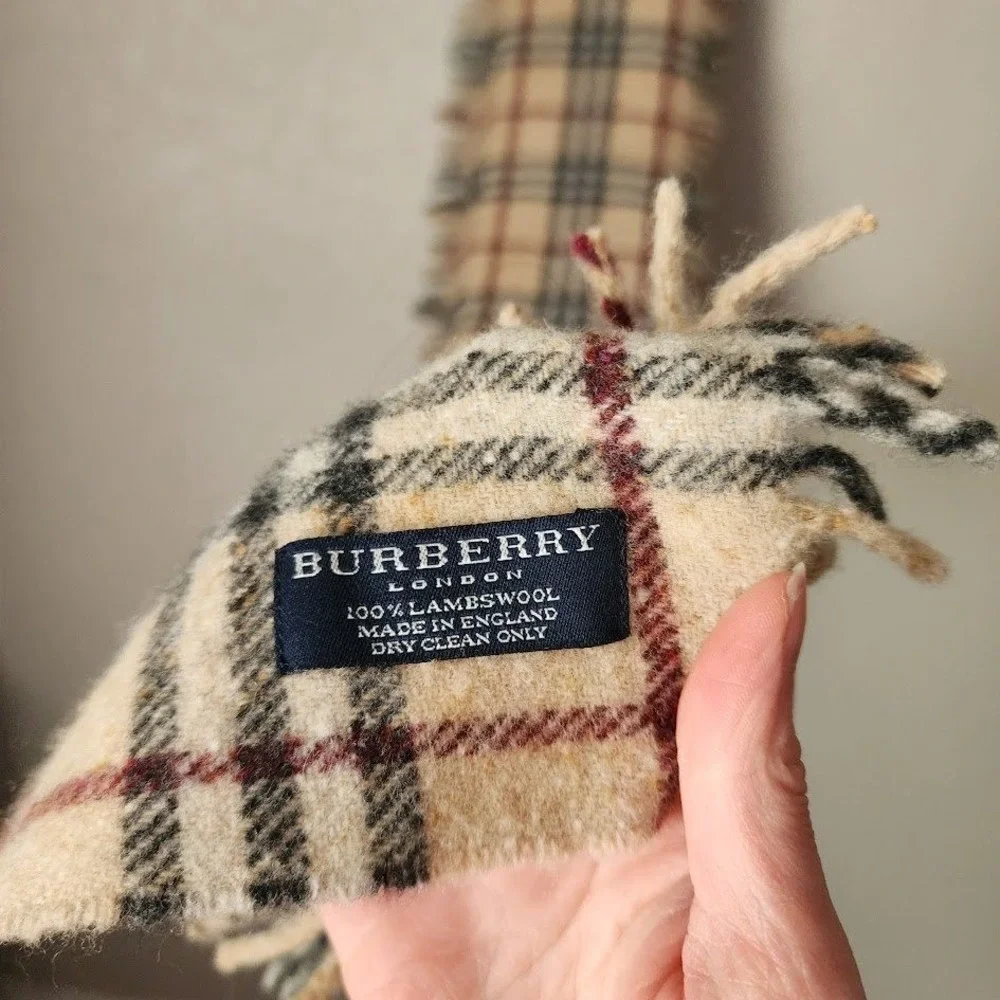 BURBERRY London Nova Check Fringe Lambswool Scarf Made in England‎ Vintage 104x7